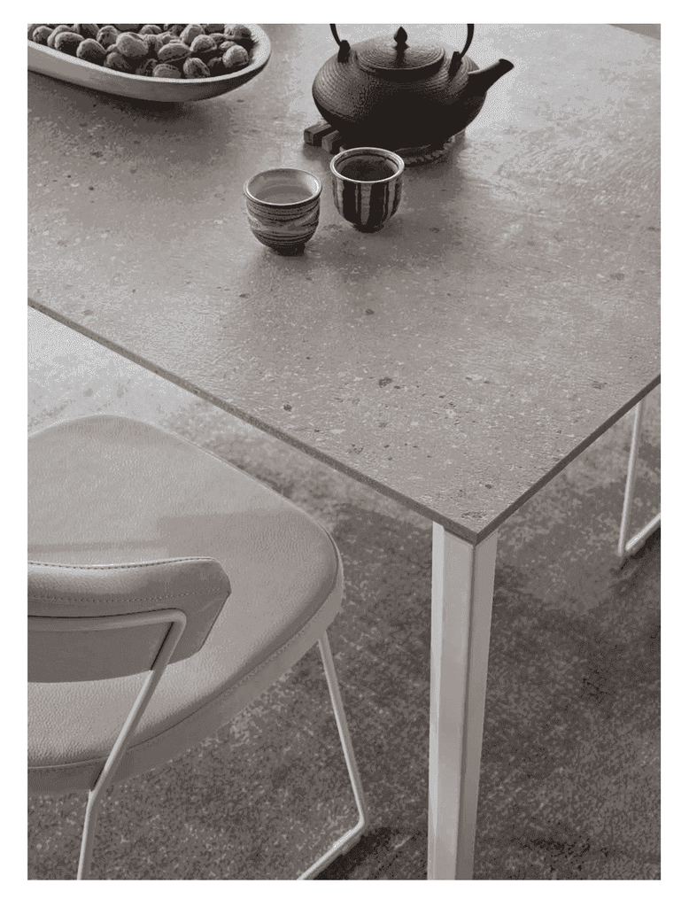 CB4797-R B Pentagon 51" to 90.5" Extension Dining Table