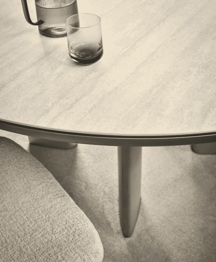 CS4156-FD A Sandy Round Dining Table