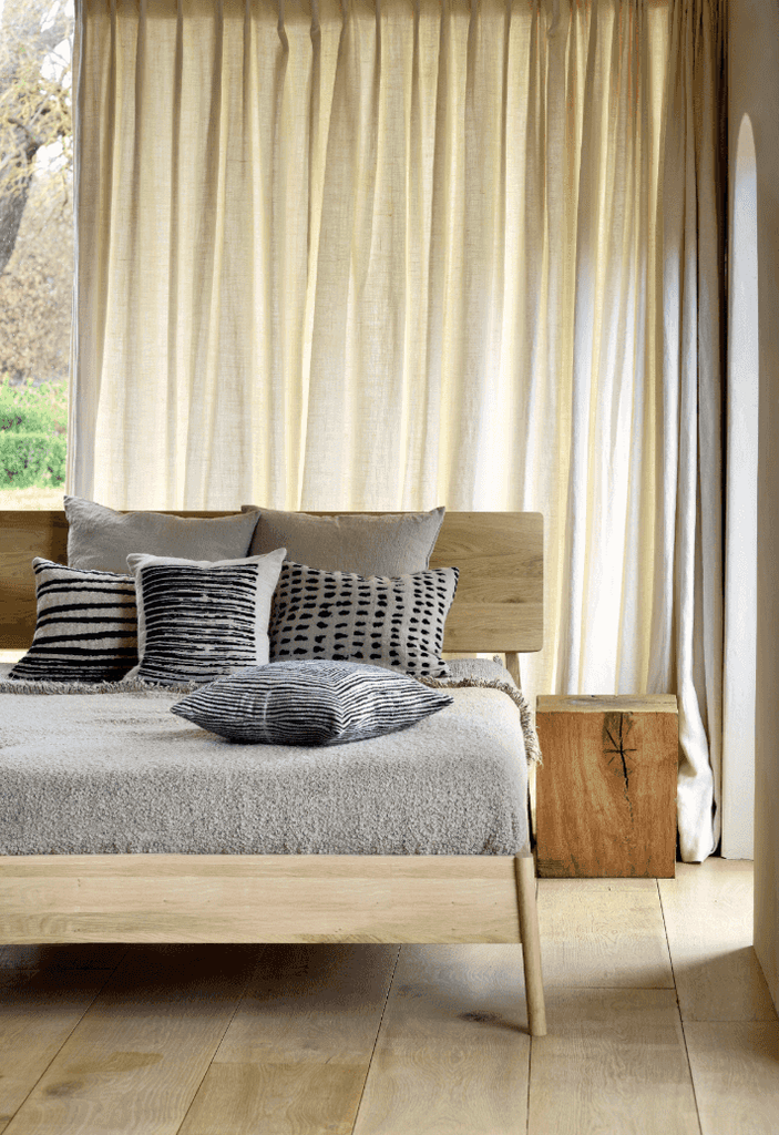 Air Solid Wood Bed - Ethnicraft