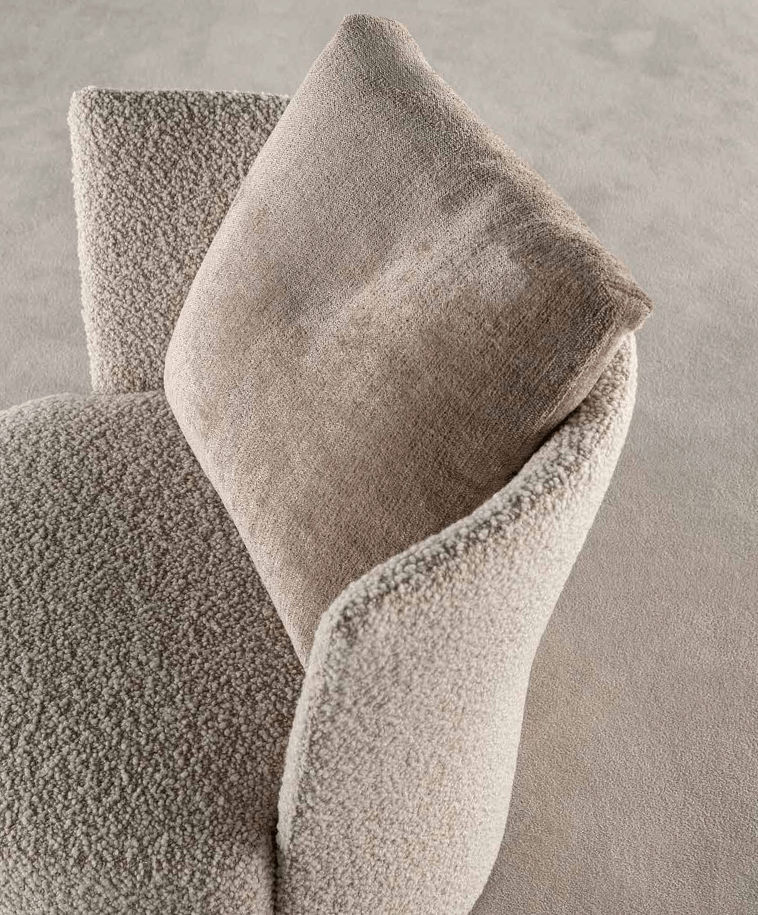 Love Round Lounge Chair and Ottoman by Art Nova