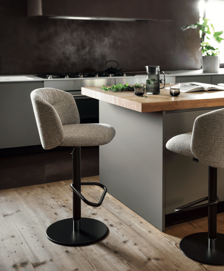 CS2229 Sweel Adjustable Height Counter Stool - Calligaris