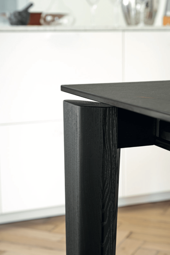 CS4149 Dogma Extending Dining Table - Calligaris