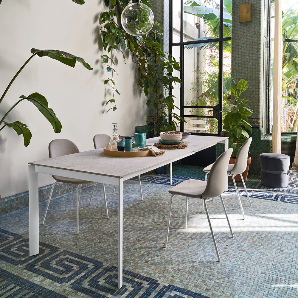 CB4856-R A Eminence Evo 51" to 71" Extension Dining Table