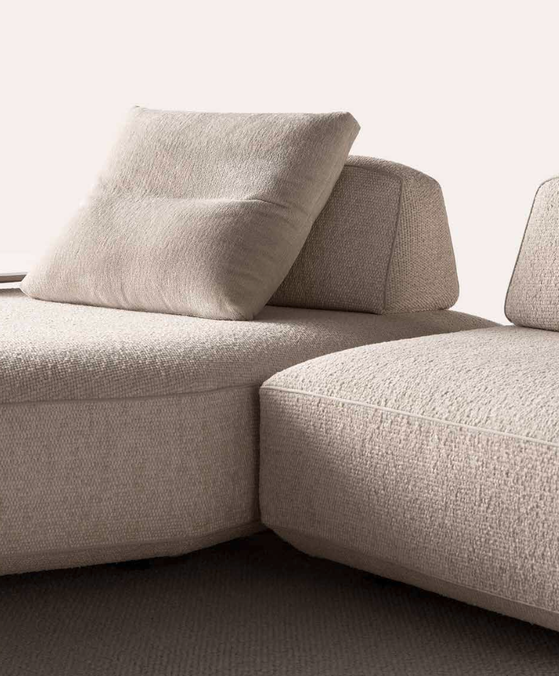 Filiph Sofa with Moving Backs