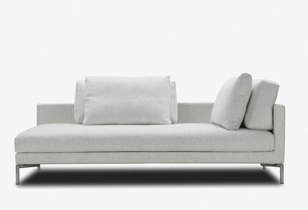 Front-facing Eilersen Plano Sofa in light grey fabric, perfect for contemporary living spaces with minimalist aesthetics.