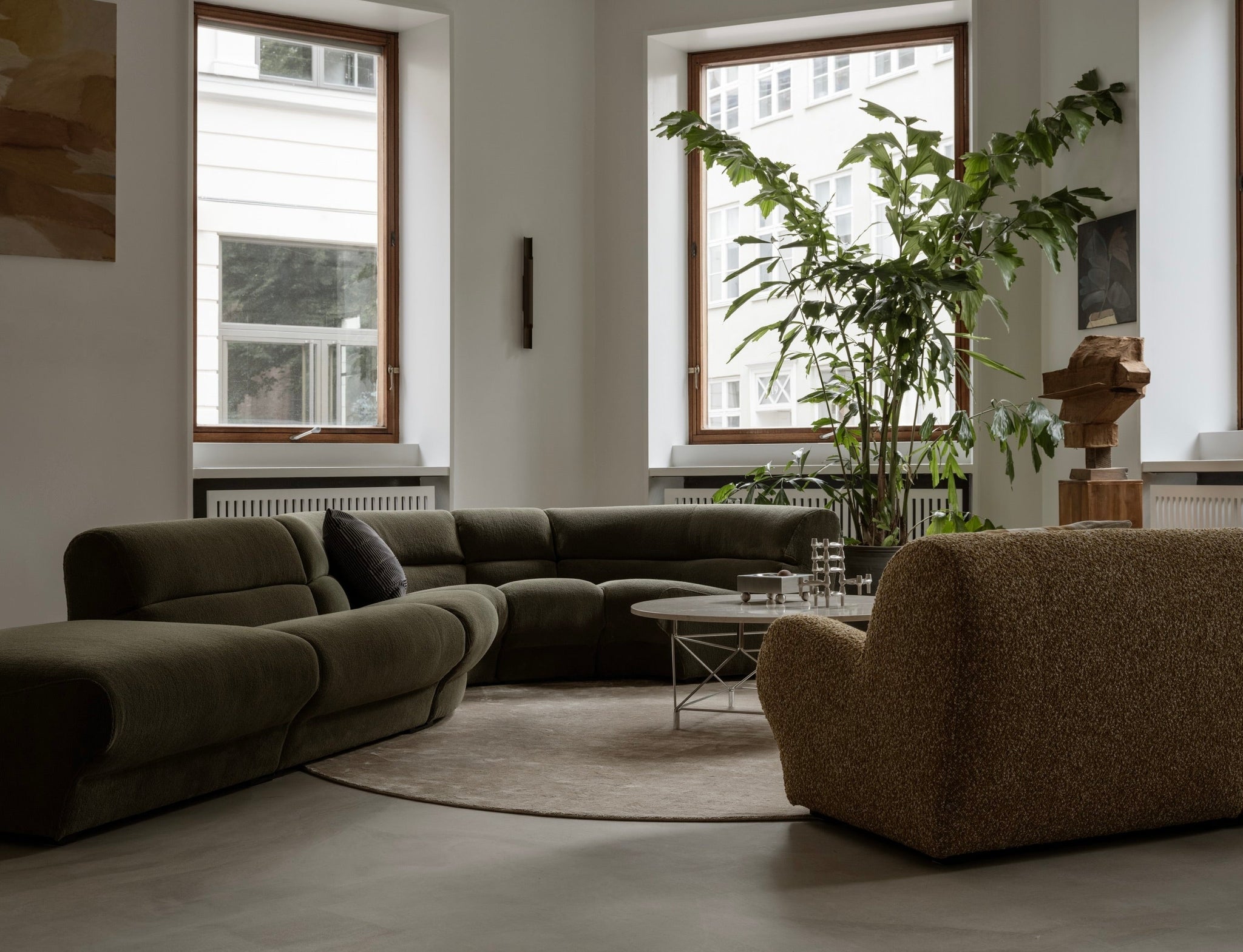 How to Choose the Right Sofa Size for Your Room
