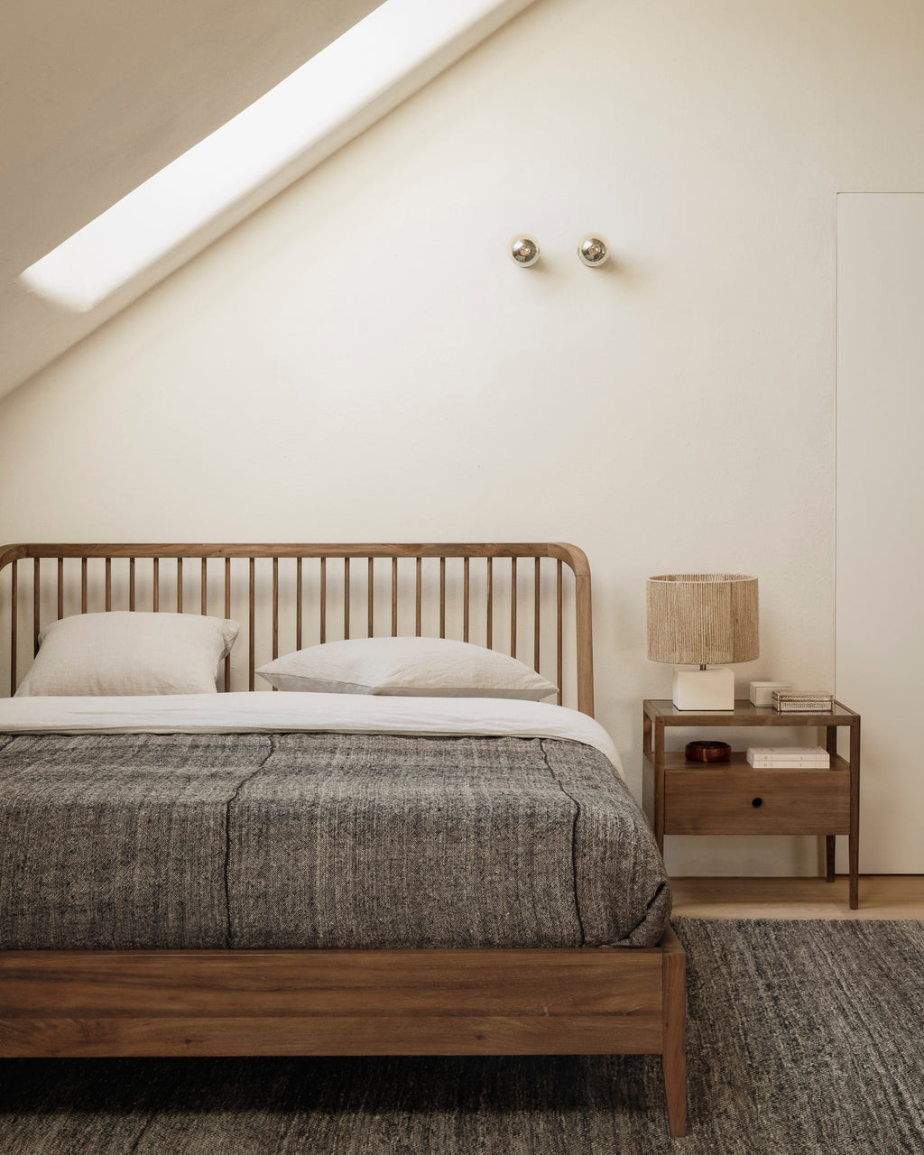 Spindle Bed