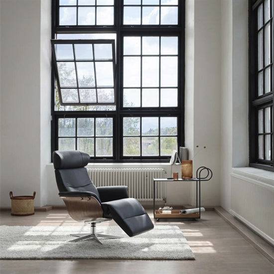 https://tradesourcefurniture.com/cdn/shop/files/conform-conform-time-out-recliner-with-attached-footrest-quick-ship-25425-39387647934722_1024x.jpg?v=1693503286