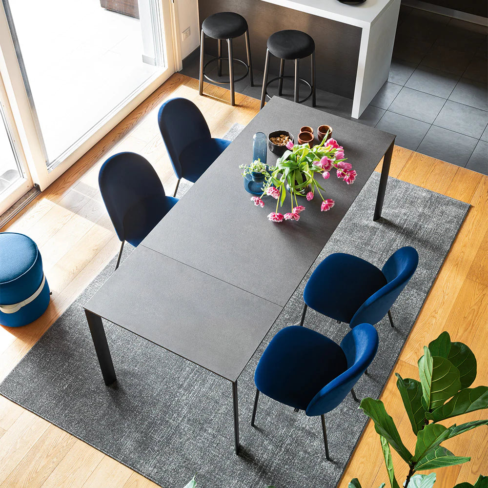 CB4856-R A Eminence Evo 51" to 71" Extension Dining Table