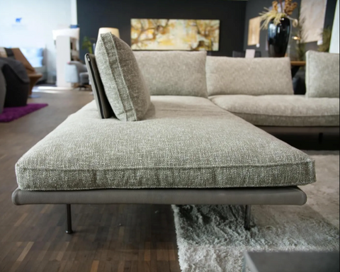 Divine Sofa by Cierre
